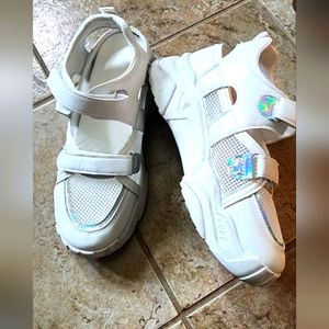 Mary Jane Athletic Shoes